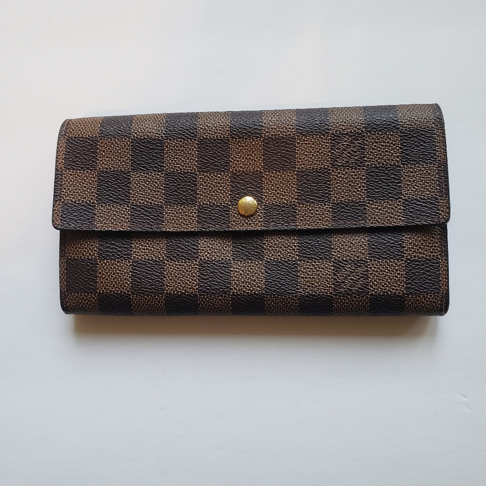 Luis Vuitton Bifold Damier Ebene Wallet Authentic